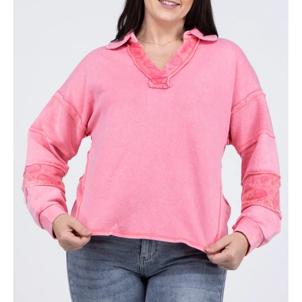 New In Pink Detailed in Paisley Women's V-Neck Long Sleeve Top